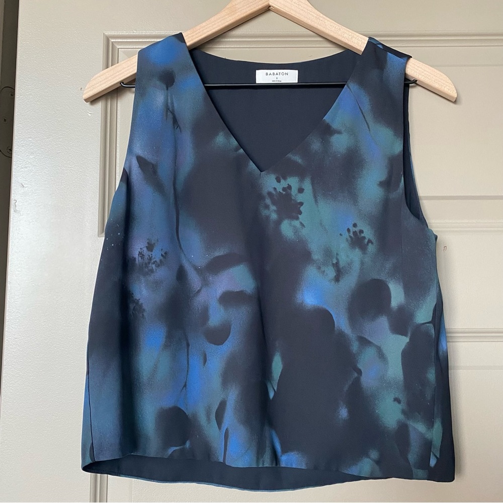 Babaton Sleeveless V Neck Shirt top, small